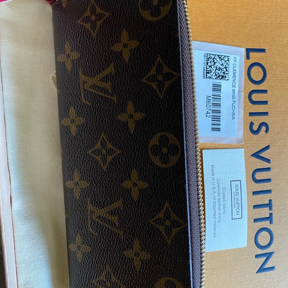 Louis Vuitton monogram clemence wallet fuschia